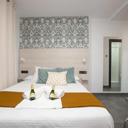 Nerja-centro-jacuzzi- Mirador De La Ermita- Adults Recommended 3*
