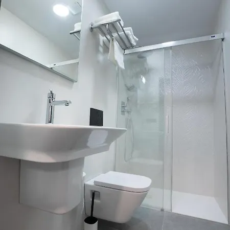 Nerja-centro-jacuzzi- Mirador De La Ermita- Adults Recommended