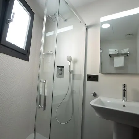 Nerja-centro-jacuzzi- Mirador De La Ermita- Adults Recommended Nerja