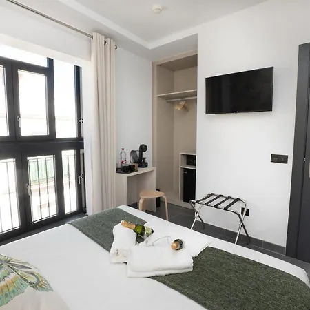 Nerja-centro-jacuzzi- Mirador De La Ermita- Adults Recommended