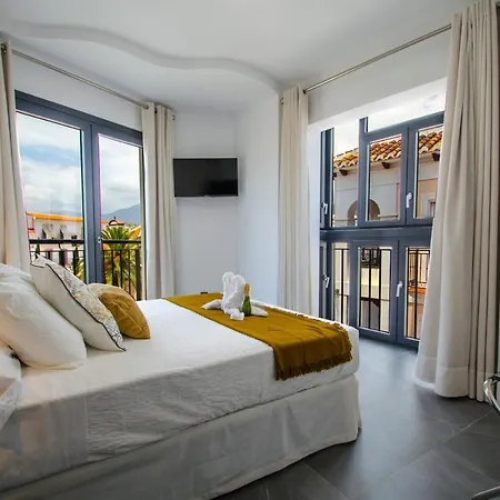 Gasthuis Nerja-centro-jacuzzi- Mirador De La Ermita- Adults Recommended 3*