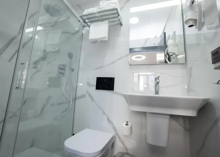 Nerja-centro-jacuzzi- Mirador De La Ermita- Adults Recommended Gæstehus 3*