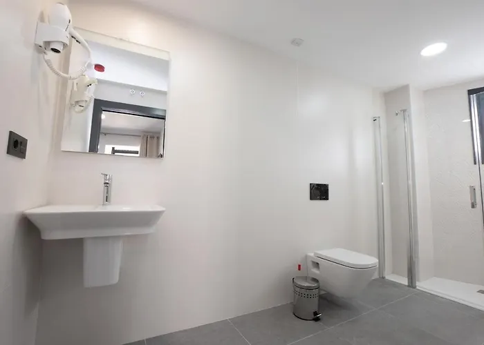 Nerja-centro-jacuzzi- Mirador De La Ermita- Adults Recommended 3* 네르하