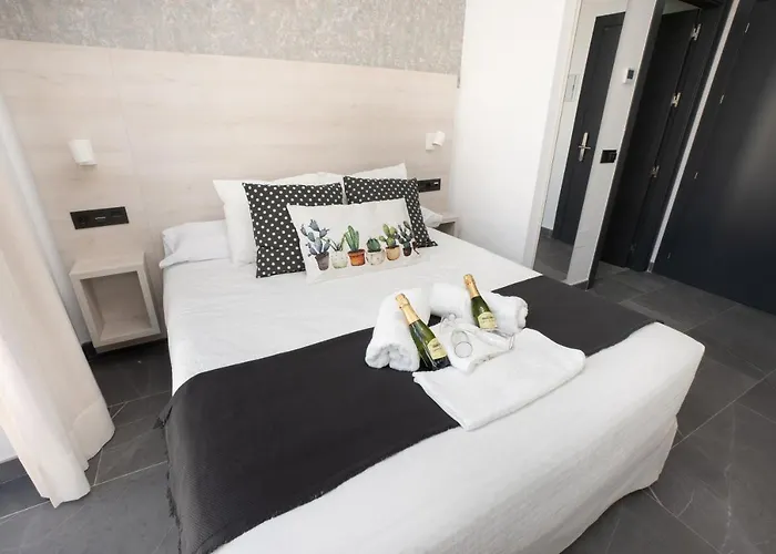 Gæstehus Nerja-centro-jacuzzi- Mirador De La Ermita- Adults Recommended Nerja