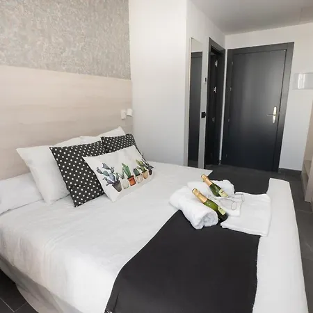 Nerja-centro-jacuzzi- Mirador De La Ermita- Adults Recommended 内尔哈