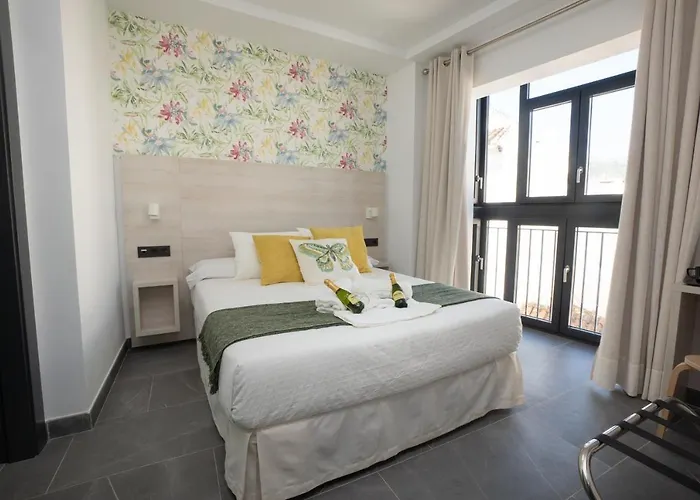 Nerja-centro-jacuzzi- Mirador De La Ermita- Adults Recommended 3*