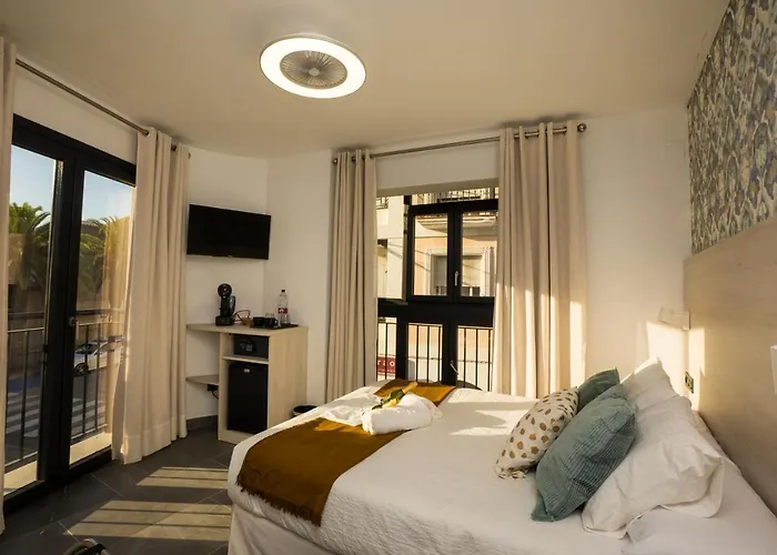 Nerja-centro-jacuzzi- Mirador De La Ermita- Adults Recommended