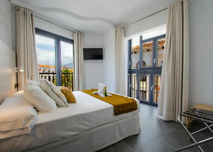 Pensión Nerja-centro-jacuzzi- Mirador De La Ermita- Adults Recommended 3*